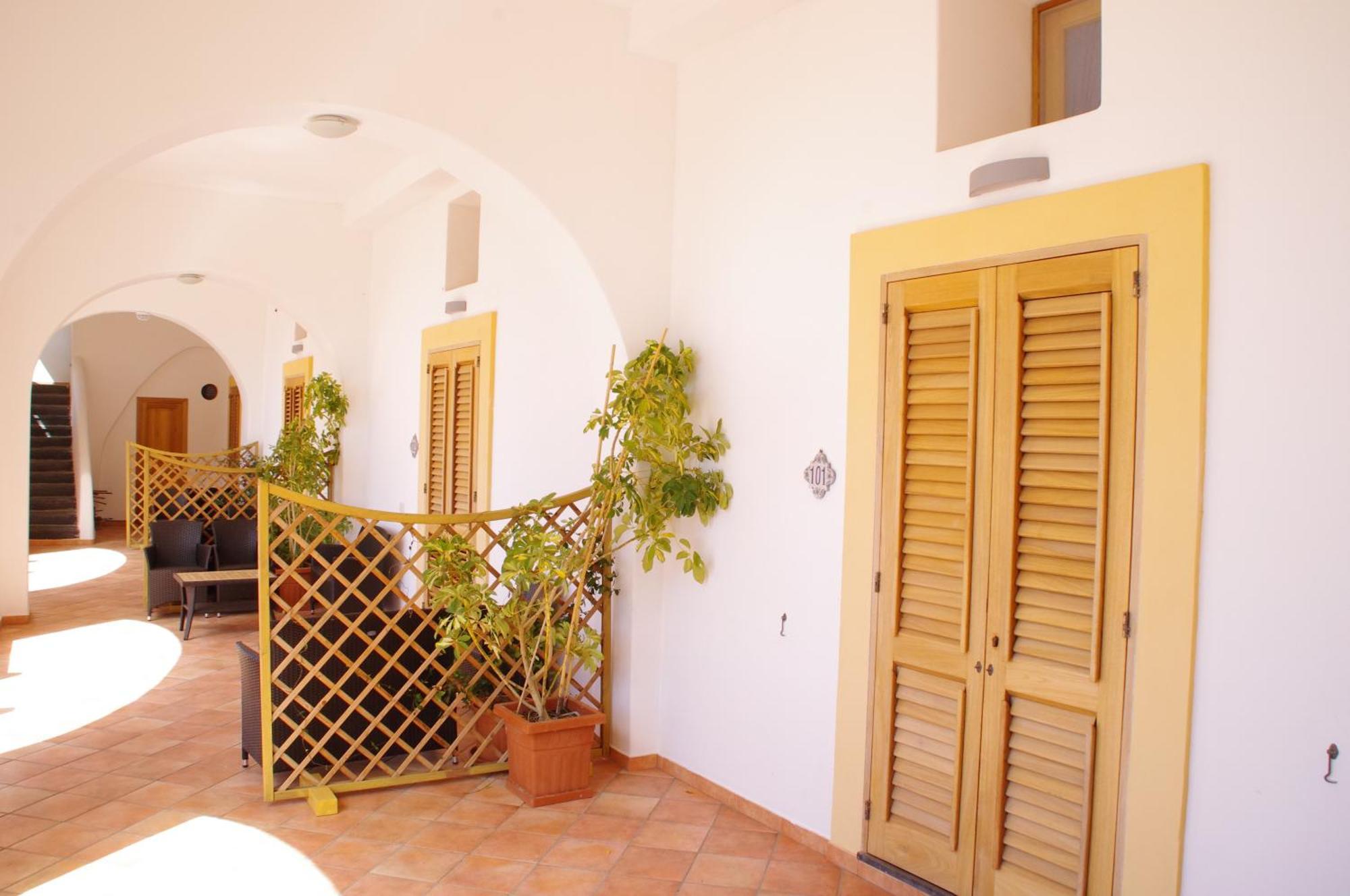 Solemar Hotel Leni Стая снимка